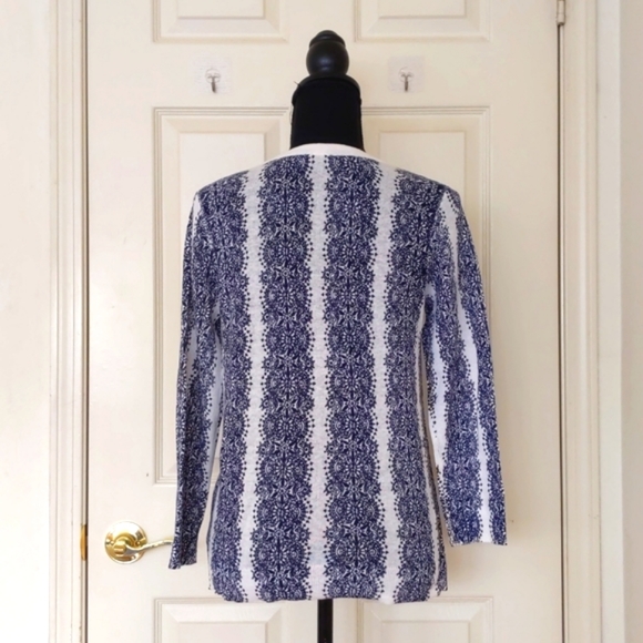 NWT. The Limited Linen Cotton Blue and White Floral 3/4 Sleeve Cardigan Sweater. - Picture 2 of 4
